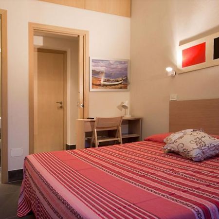 La Sella Del Diavolo Guest House Каляри Екстериор снимка