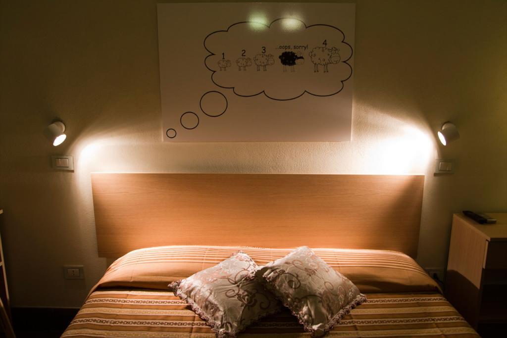 La Sella Del Diavolo Guest House Каляри Екстериор снимка