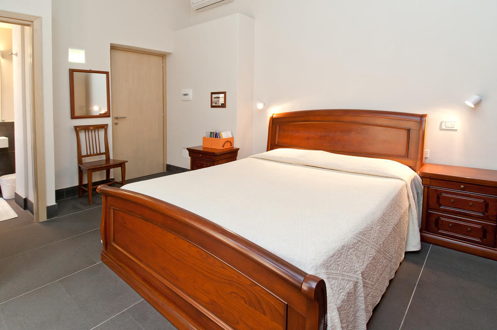 La Sella Del Diavolo Guest House Каляри Стая снимка